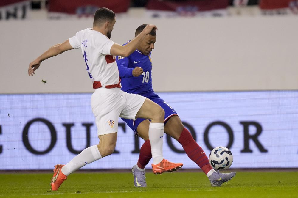 擔任臨時主 擔任臨時主